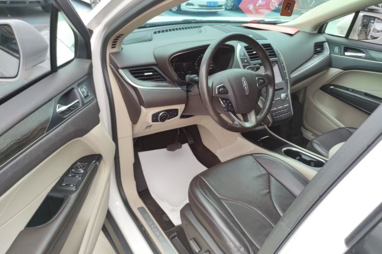 Used Lincoln MKC 2018 2.0T Two-Wheel Drive Luxury Edition Driver Seat