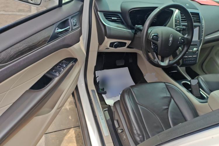 Used Lincoln MKC 2018 2.0T Two-Wheel Drive Luxury Edition Driver Seat