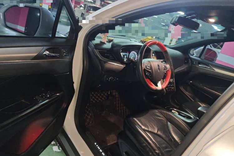 Used Lincoln MKC 2018 2.0T Two-Wheel Drive Deluxe Edition Driver Seat
