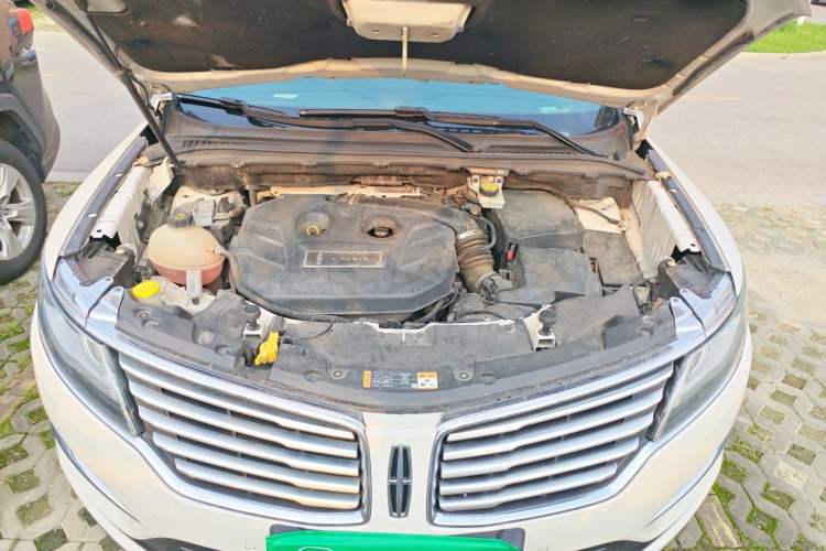 Used Lincoln MKC 2018 2.0T Four-Wheel Drive Zunya Edition Engine Bay