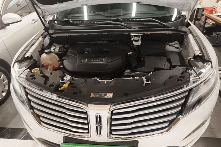 Used Lincoln MKC 2018 2.0T Four-Wheel Drive Zunya Edition Engine Bay