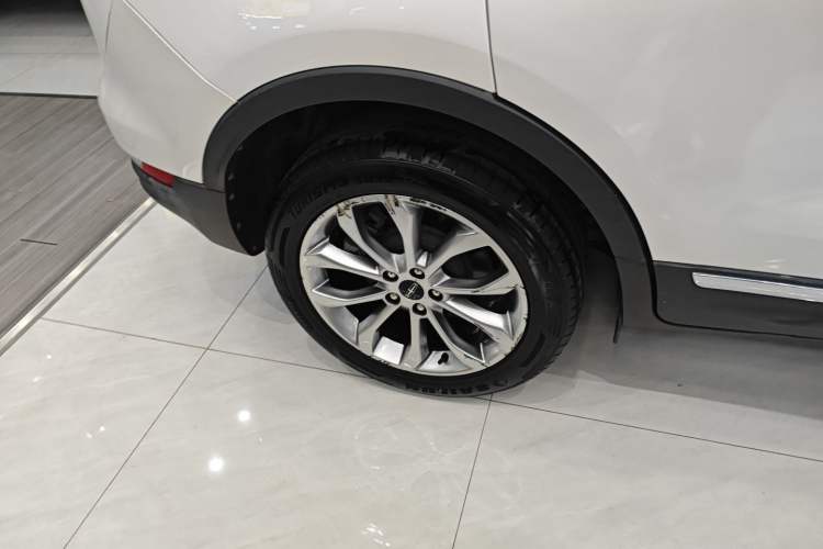 Used Lincoln MKC 2018 2.0T Two-Wheel Drive Luxury Edition Exterior 5
