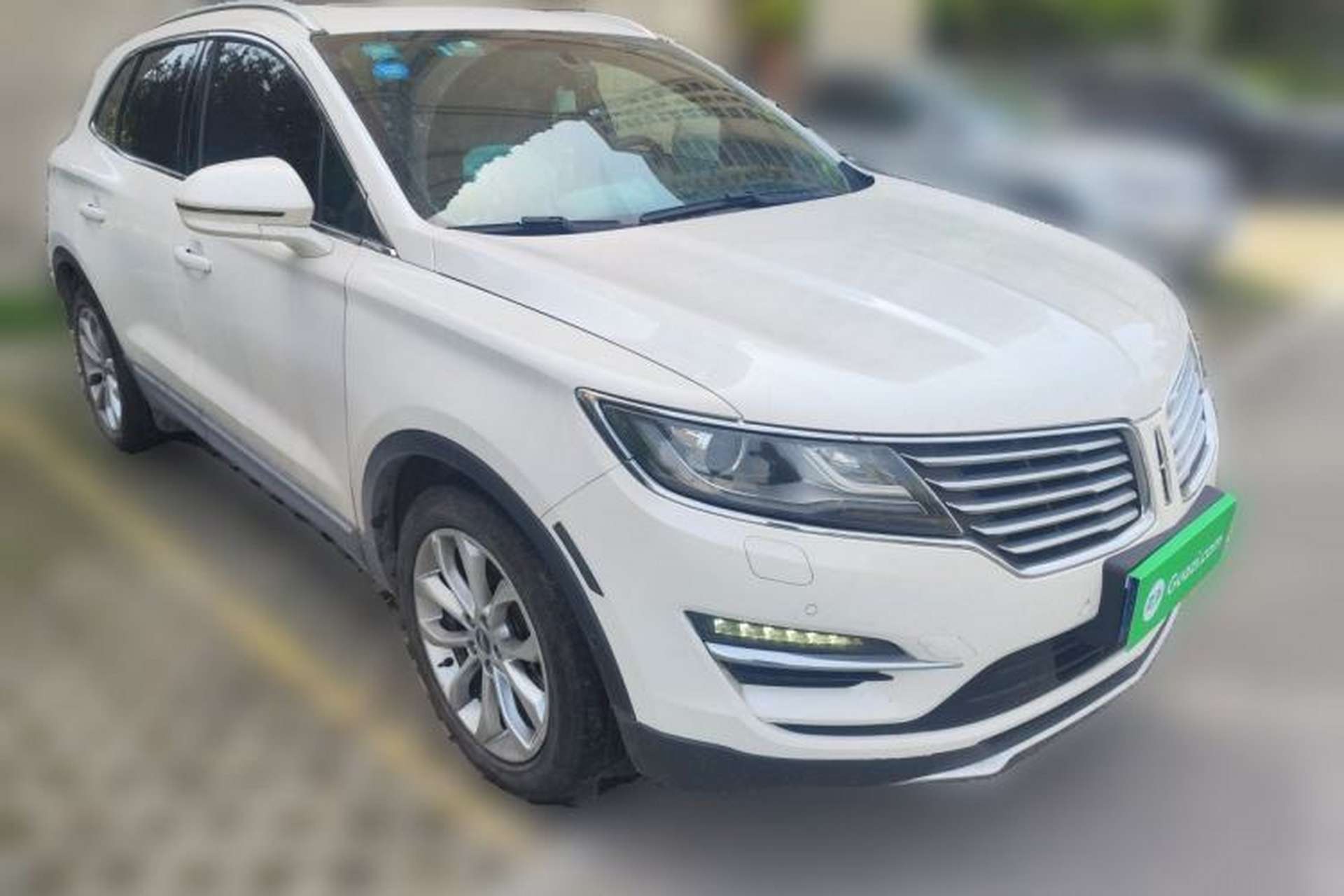 Used Lincoln MKC 2018 2.0T Four-Wheel Drive Zunya Edition Front Right 45 Deg