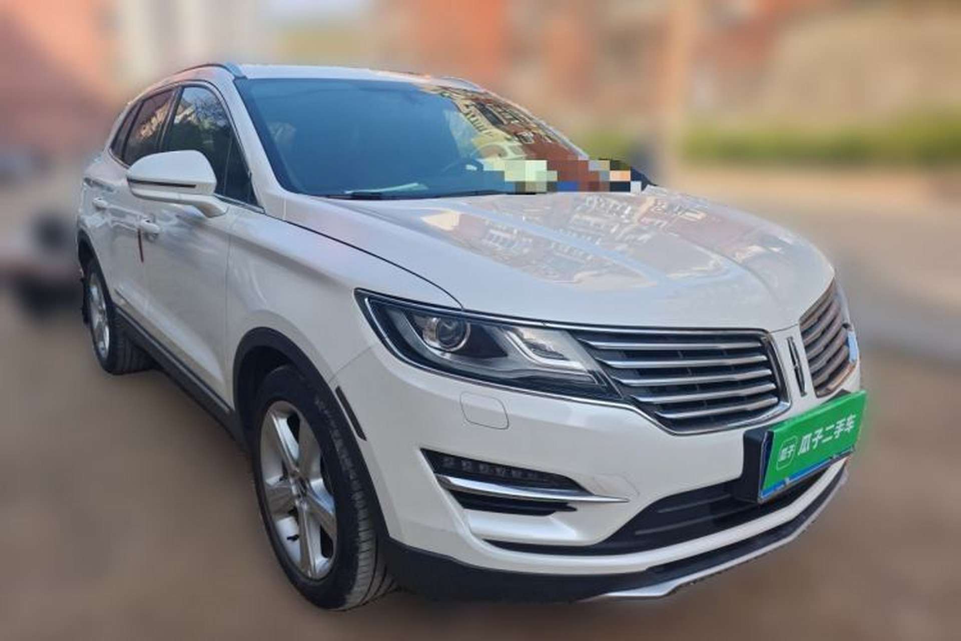 Used Lincoln MKC 2018 2.0T Two-Wheel Drive Deluxe Edition Front Right 45 Deg
