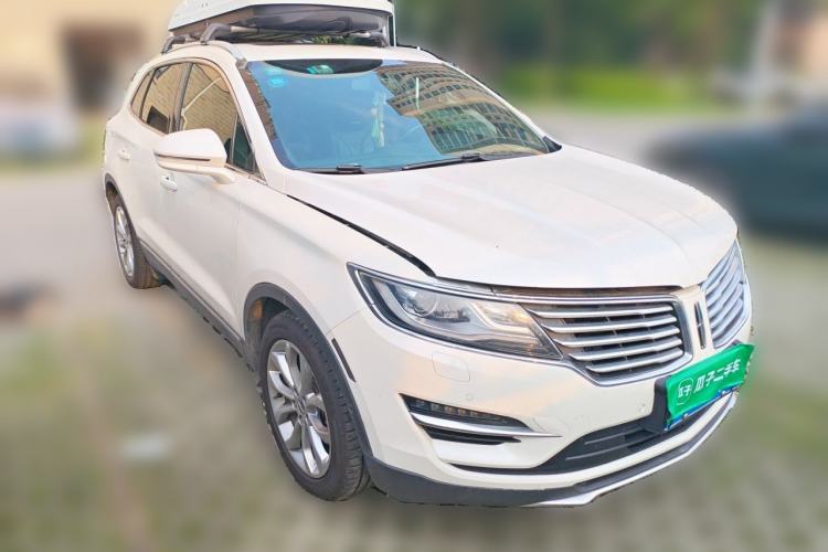 Used Lincoln MKC 2018 2.0T Four-Wheel Drive Zunya Edition Front Right 45 Deg
