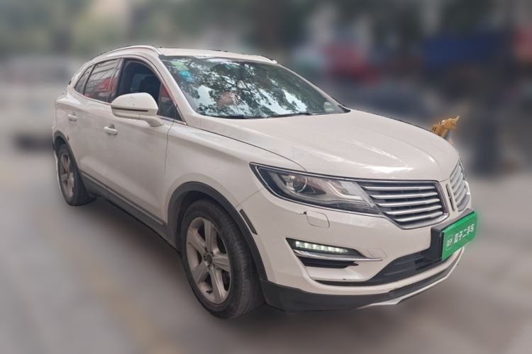 Used Lincoln MKC 2018 2.0T Two-Wheel Drive Deluxe Edition Front Right 45 Deg