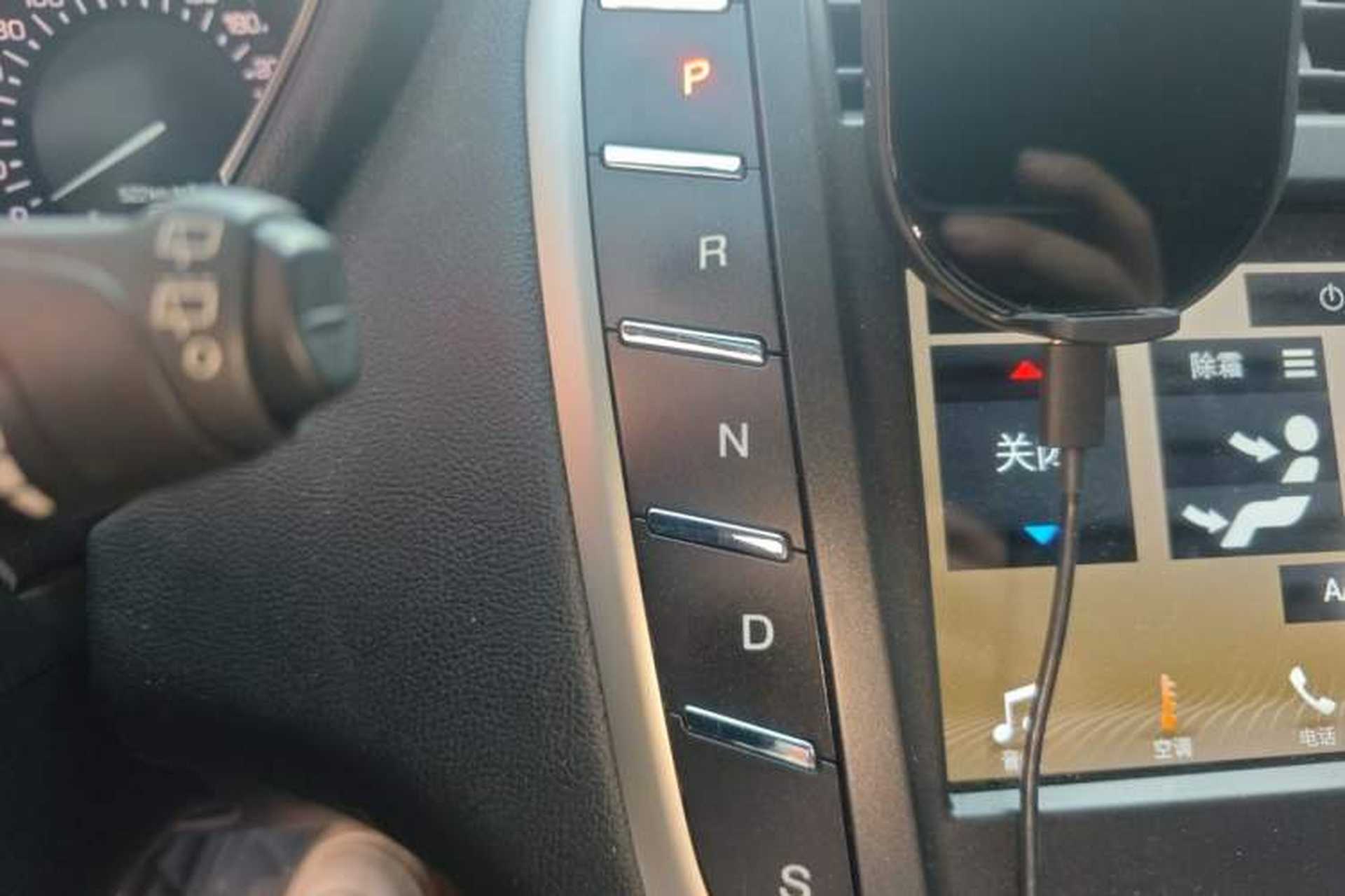 Used Lincoln MKC 2018 2.0T Two-Wheel Drive Deluxe Edition Gear Lever