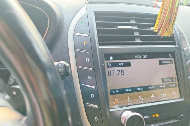 Used Lincoln MKC 2018 2.0T Four-Wheel Drive Zunya Edition Gear Lever