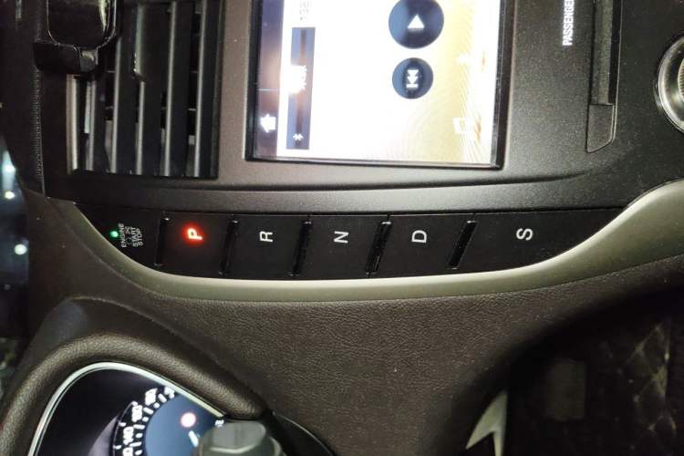Used Lincoln MKC 2018 2.0T Four-Wheel Drive Zunya Edition Gear Lever