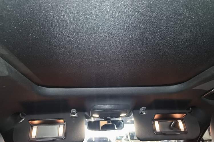Used Lincoln MKC 2018 2.0T Four-Wheel Drive Zunya Edition Headliner