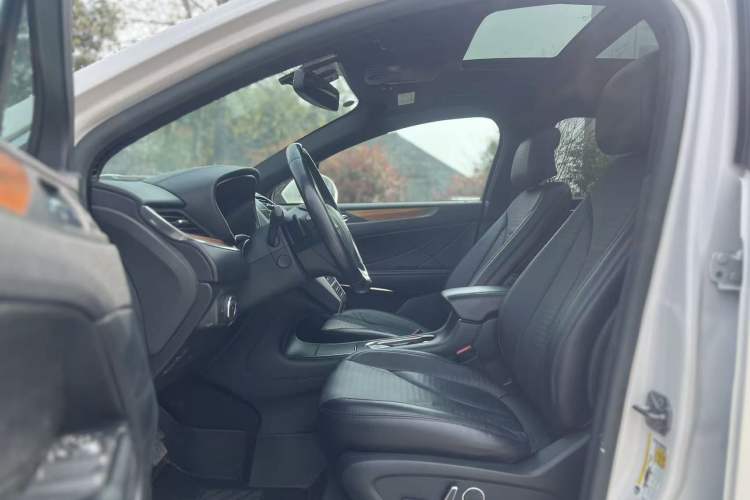 Used Lincoln MKC 2018 2.0T Four-Wheel Drive Zunya Edition Interior 1
