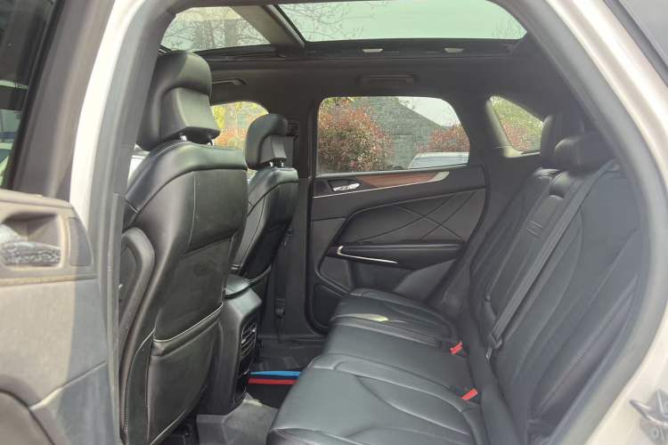 Used Lincoln MKC 2018 2.0T Four-Wheel Drive Zunya Edition Interior 2
