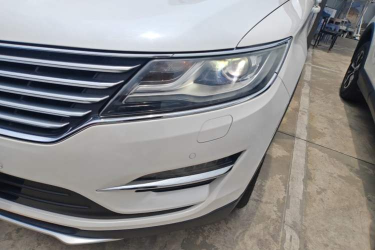 Used Lincoln MKC 2018 2.0T Two-Wheel Drive Luxury Edition Left Front Headlight