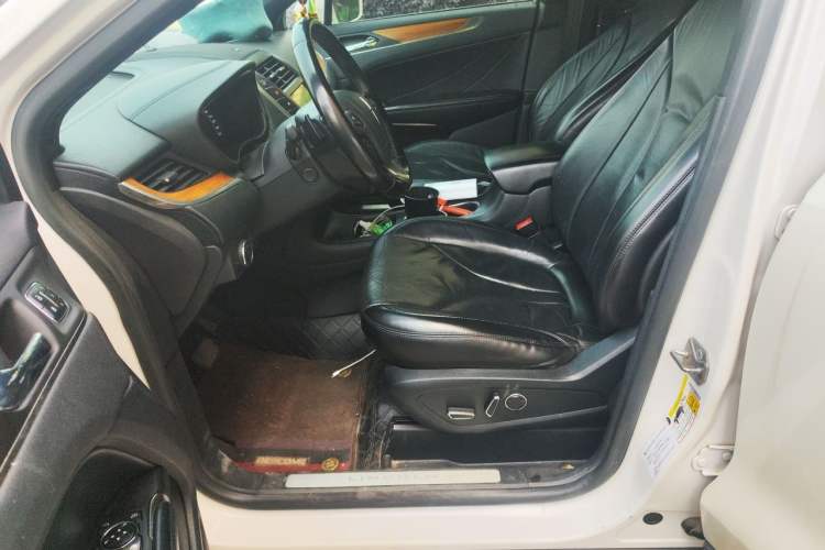 Used Lincoln MKC 2018 2.0T Four-Wheel Drive Zunya Edition Left Front Seat