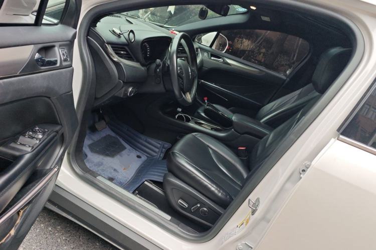 Used Lincoln MKC 2018 2.0T Two-Wheel Drive Deluxe Edition Left Front Seat