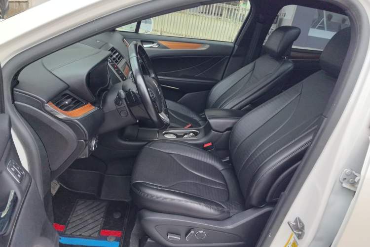 Used Lincoln MKC 2018 2.0T Four-Wheel Drive Zunya Edition Left Front Seat
