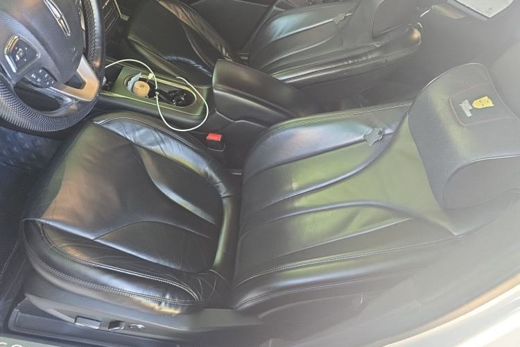Used Lincoln MKC 2018 2.0T Two-Wheel Drive Deluxe Edition Left Front Seat