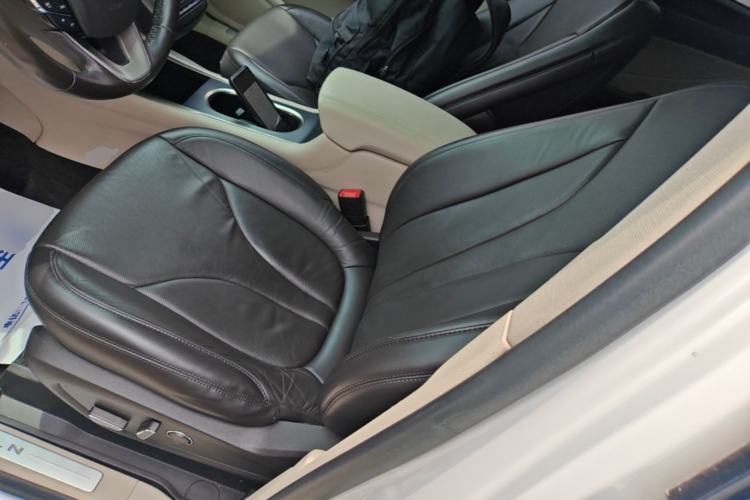 Used Lincoln MKC 2018 2.0T Two-Wheel Drive Luxury Edition Left Front Seat