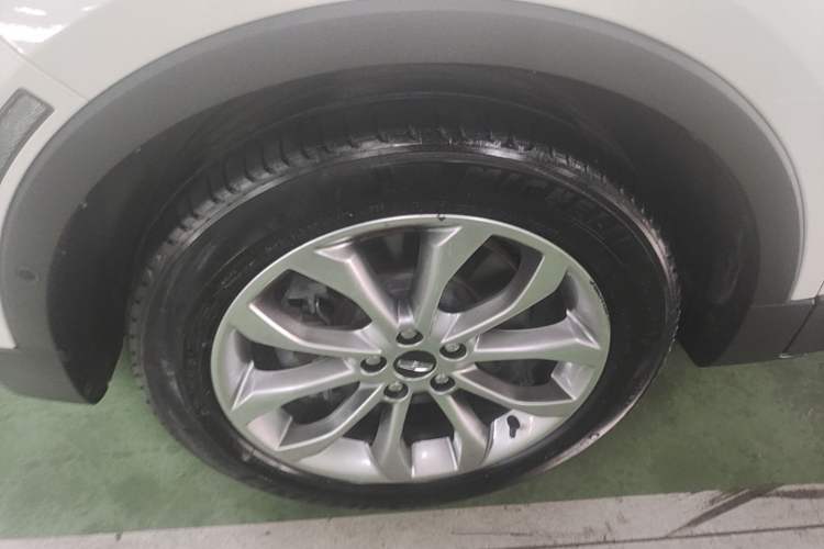 Used Lincoln MKC 2018 2.0T Four-Wheel Drive Zunya Edition Left Front Wheel Hub