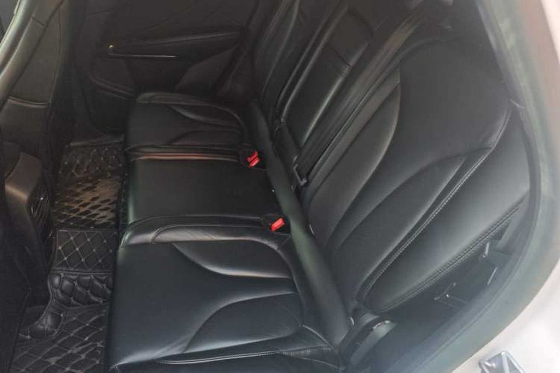 Used Lincoln MKC 2018 2.0T Two-Wheel Drive Deluxe Edition Left Rear Seat