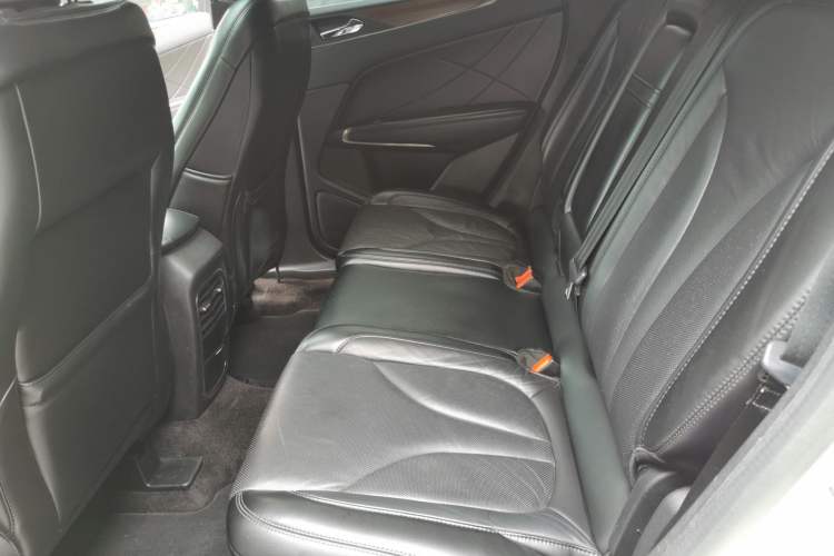 Used Lincoln MKC 2018 2.0T Two-Wheel Drive Luxury Edition Left Rear Seat