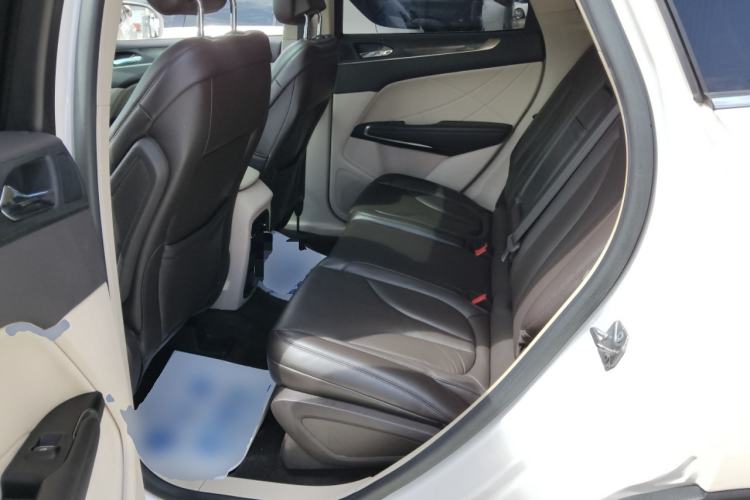 Used Lincoln MKC 2018 2.0T Two-Wheel Drive Luxury Edition Left Rear Seat