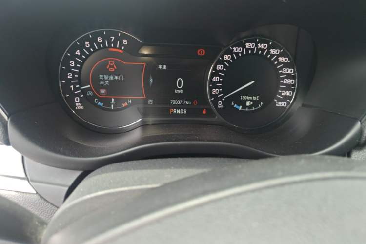 Used Lincoln MKC 2018 2.0T Two-Wheel Drive Zunyue Edition Odometer Close Up
