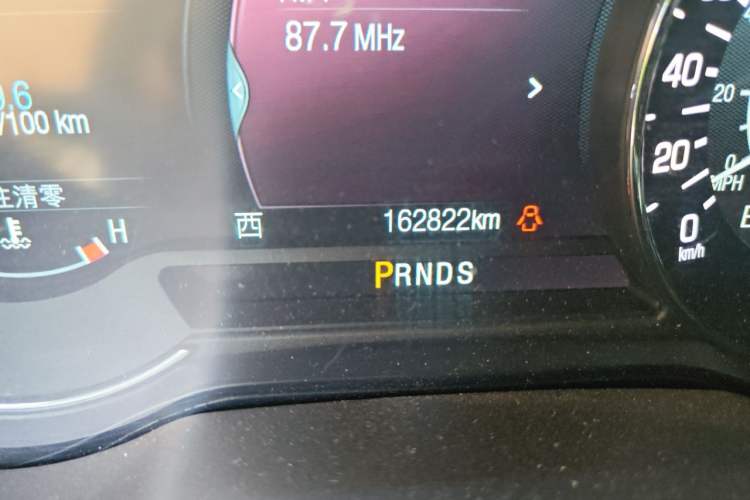 Used Lincoln MKC 2018 2.0T Four-Wheel Drive Zunya Edition Odometer Close Up