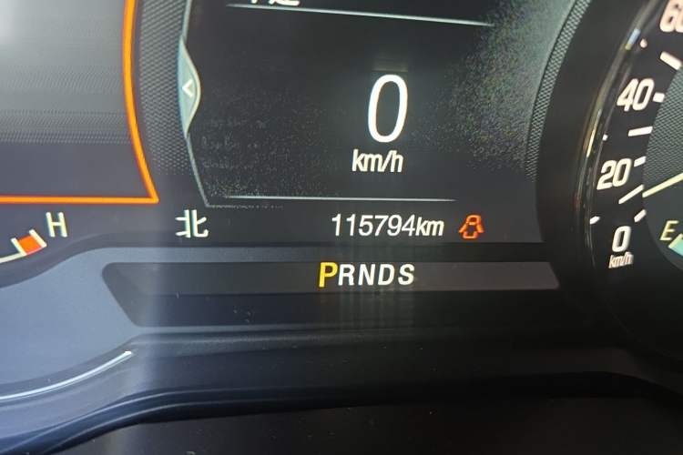 Used Lincoln MKC 2018 2.0T Two-Wheel Drive Deluxe Edition Odometer Close Up
