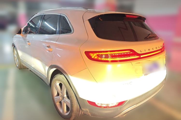 Used Lincoln MKC 2018 2.0T Two-Wheel Drive Deluxe Edition Rear Left 45 Deg