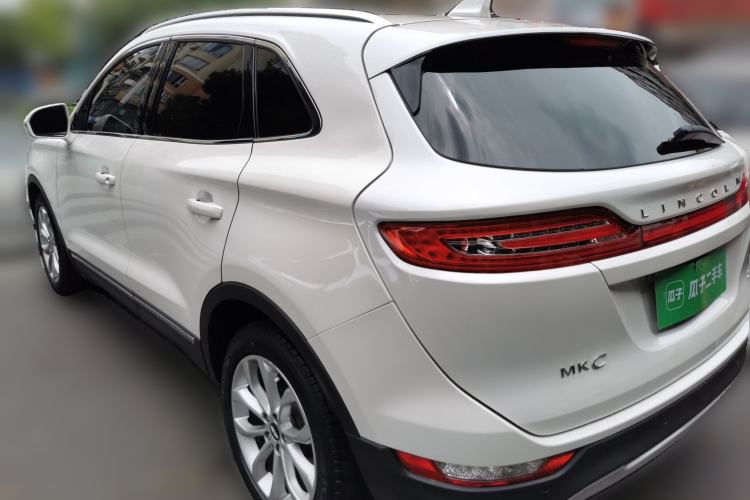 Used Lincoln MKC 2018 2.0T Two-Wheel Drive Luxury Edition Rear Left 45 Deg