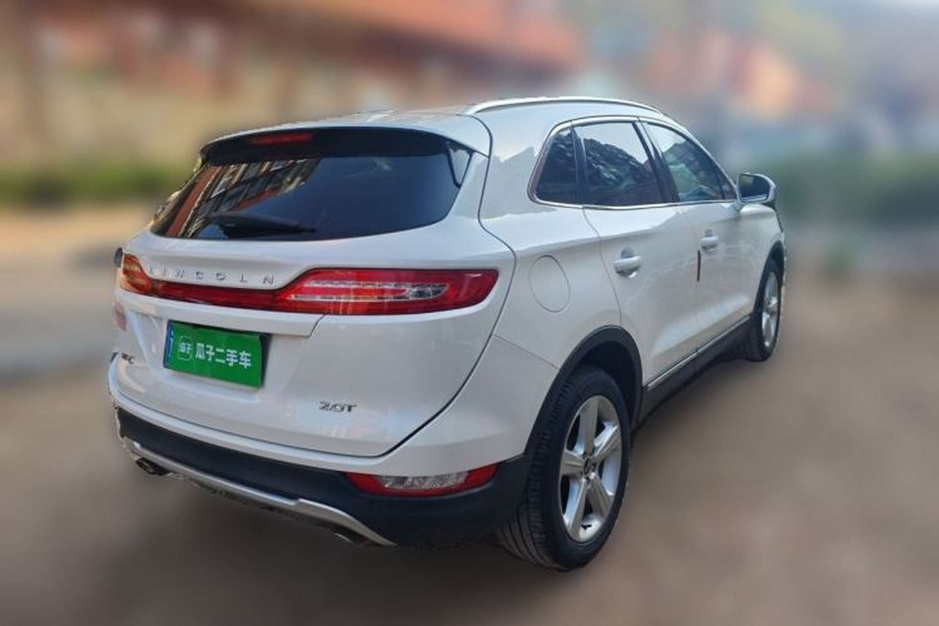 Used Lincoln MKC 2018 2.0T Two-Wheel Drive Deluxe Edition Rear Right 45 Deg