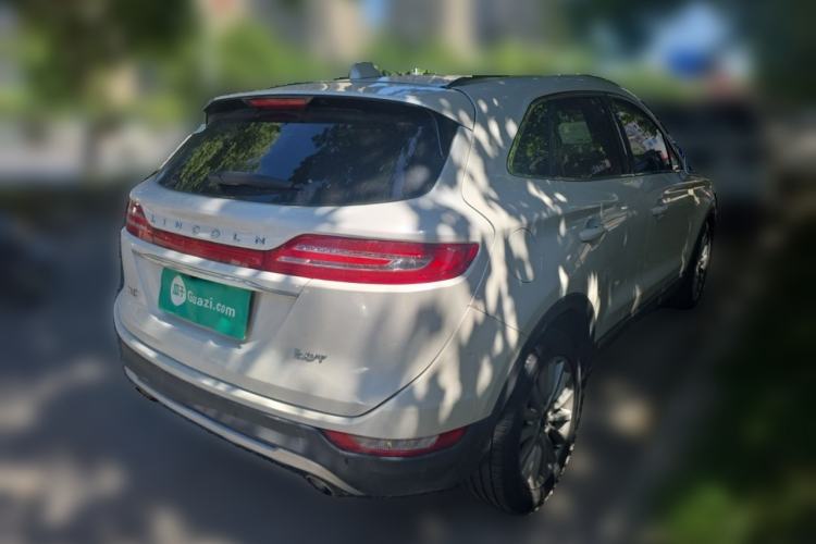 Used Lincoln MKC 2018 2.0T Two-Wheel Drive Deluxe Edition Rear Right 45 Deg