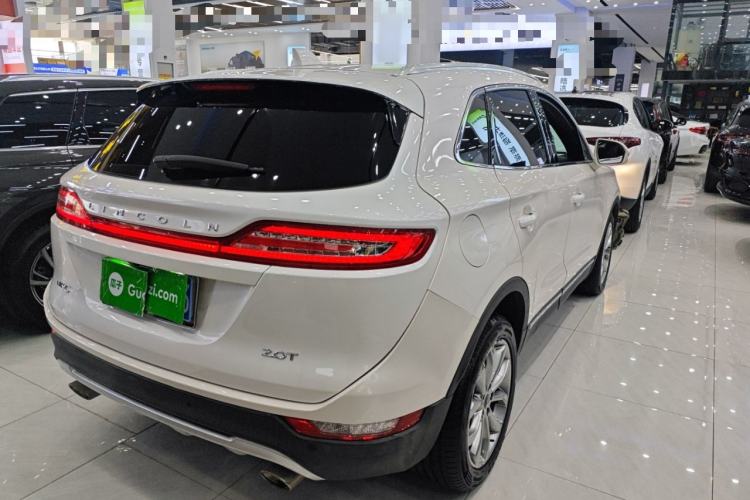 Used Lincoln MKC 2018 2.0T Two-Wheel Drive Luxury Edition Rear Right 45 Deg