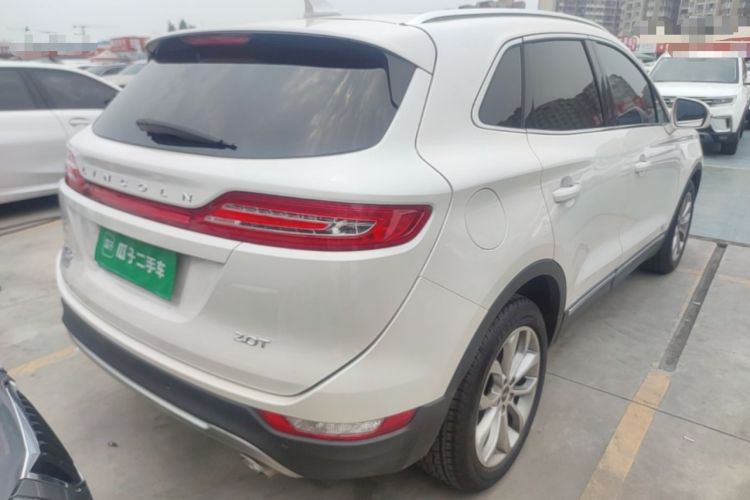 Used Lincoln MKC 2018 2.0T Two-Wheel Drive Luxury Edition Rear Right 45 Deg