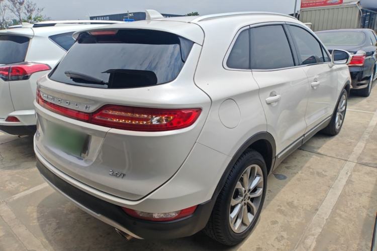 Used Lincoln MKC 2018 2.0T Two-Wheel Drive Luxury Edition Rear Right 45 Deg