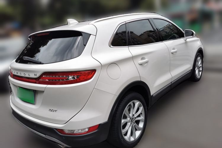 Used Lincoln MKC 2018 2.0T Two-Wheel Drive Luxury Edition Rear Right 45 Deg