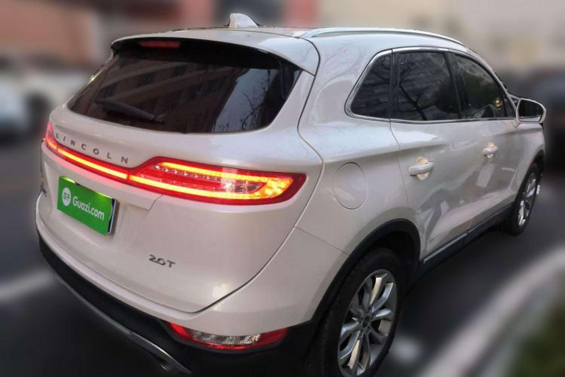 Used Lincoln MKC 2018 2.0T Two-Wheel Drive Luxury Edition Rear Right 45 Deg