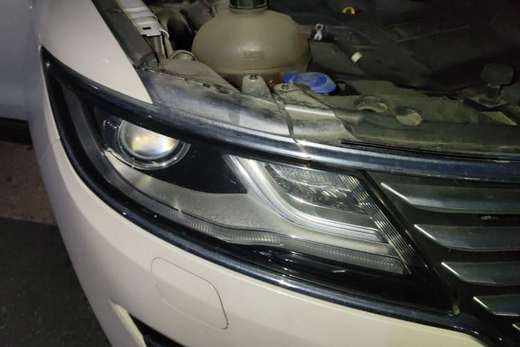 Used Lincoln MKC 2018 2.0T Four-Wheel Drive Zunya Edition Right Front Headlight