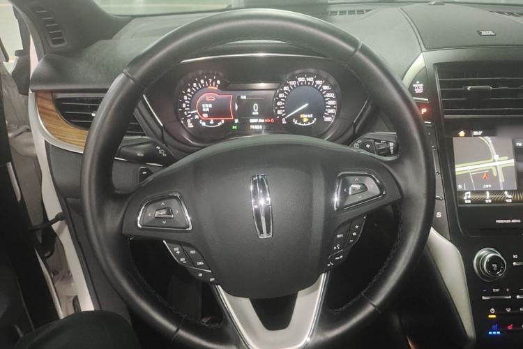 Used Lincoln MKC 2018 2.0T Four-Wheel Drive Zunya Edition Steering Wheel