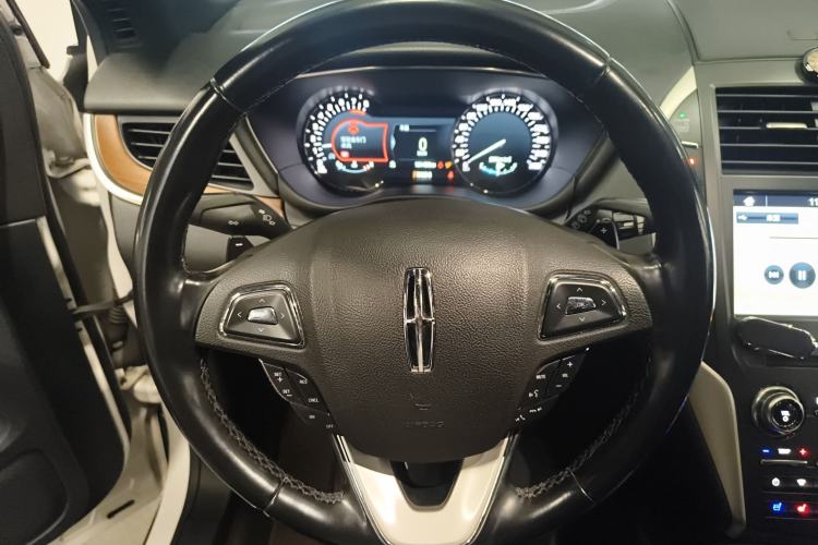 Used Lincoln MKC 2018 2.0T Four-Wheel Drive Zunya Edition Steering Wheel