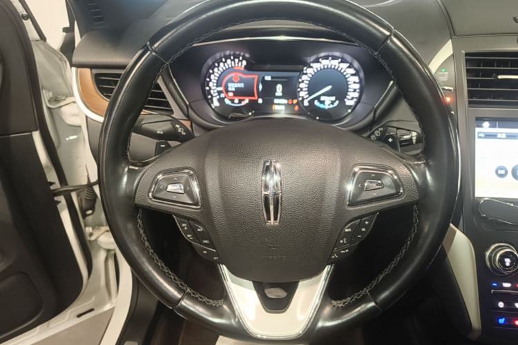 Used Lincoln MKC 2018 2.0T Four-Wheel Drive Zunya Edition Steering Wheel