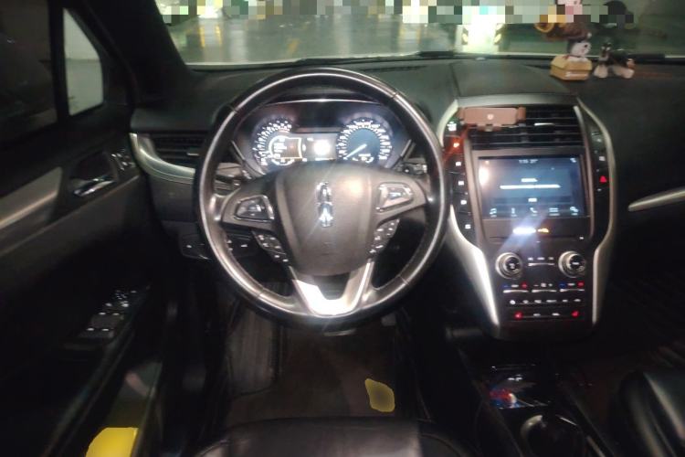 Used Lincoln MKC 2018 2.0T Two-Wheel Drive Deluxe Edition Steering Wheel
