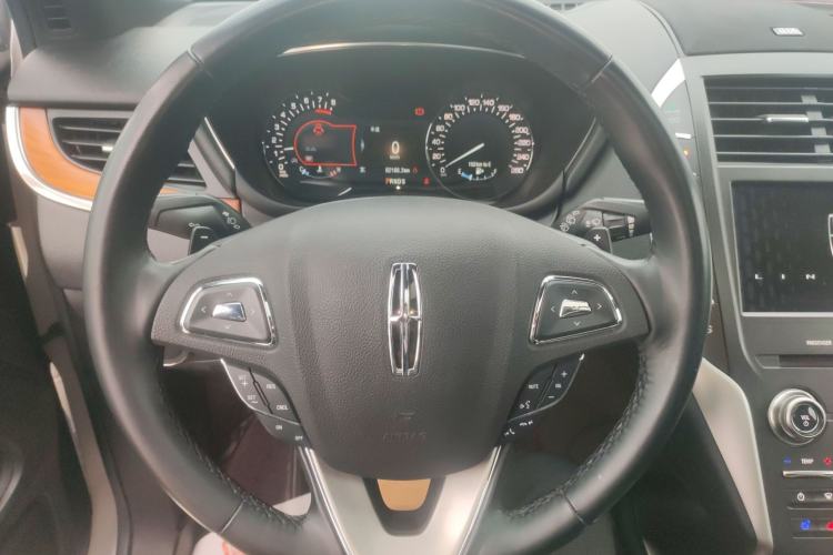 Used Lincoln MKC 2018 2.0T Four-Wheel Drive Zunya Edition Steering Wheel