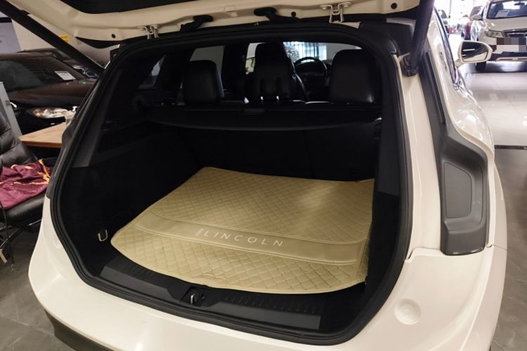 Used Lincoln MKC 2018 2.0T Four-Wheel Drive Zunya Edition Trunk