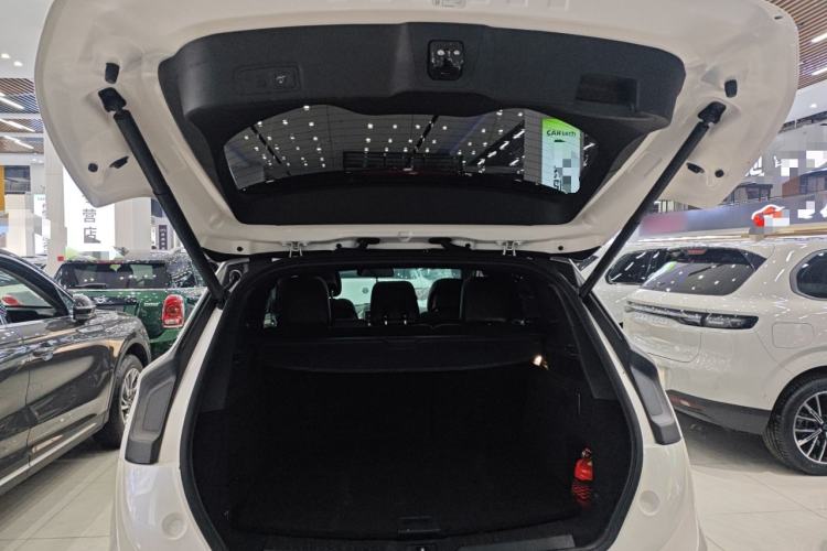 Used Lincoln MKC 2018 2.0T Two-Wheel Drive Luxury Edition Trunk