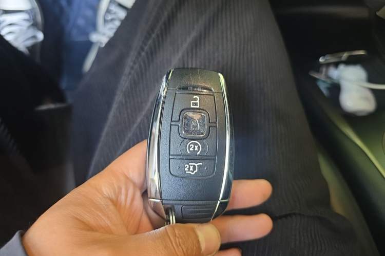 Used Lincoln MKC 2018 2.0T Two-Wheel Drive Deluxe Edition Vehicle Key