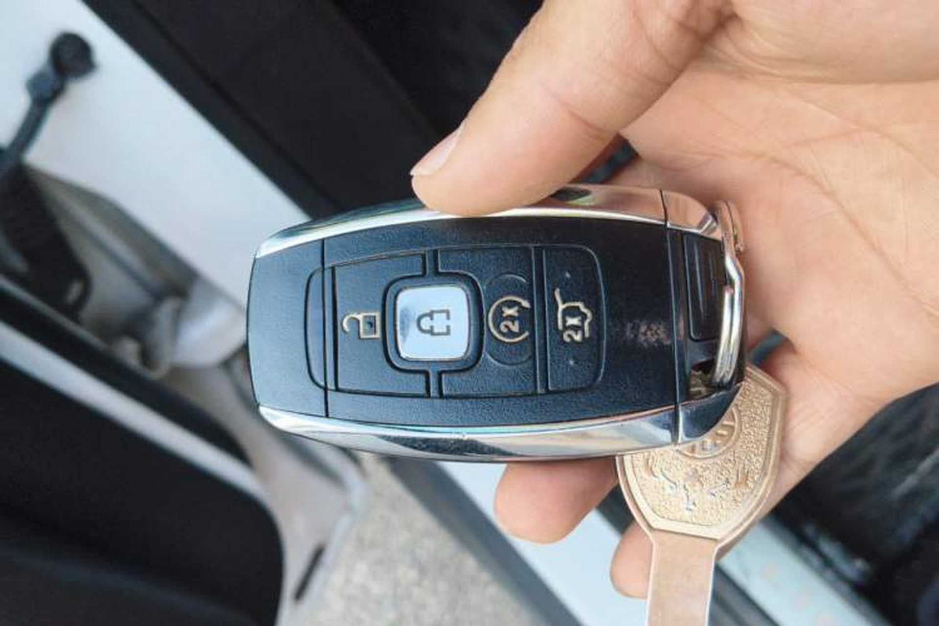 Used Lincoln MKC 2018 2.0T Two-Wheel Drive Deluxe Edition Vehicle Key