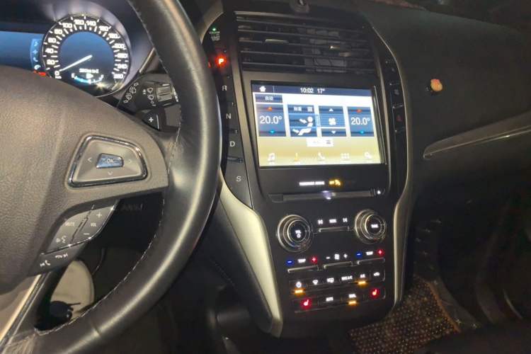 Used Lincoln MKC 2019 2.0T Two-Wheel Drive Luxury Edition China VI Standard Audio And AC Panel