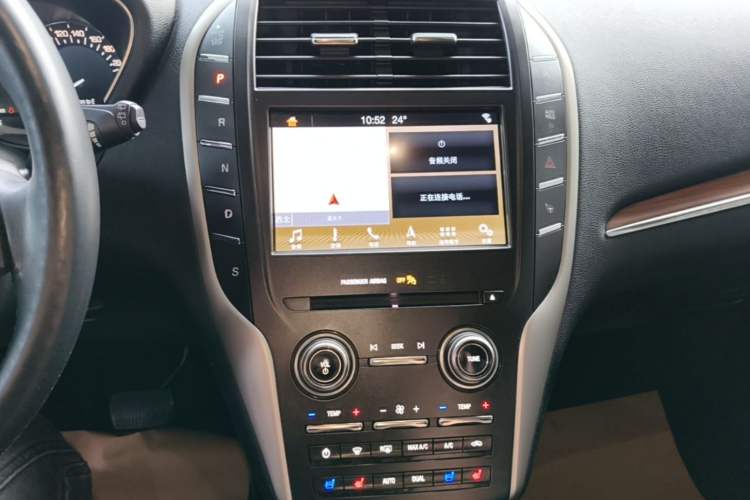 Used Lincoln MKC 2019 2.0T Four-Wheel Drive Luxury Edition China VI Standard Audio And AC Panel